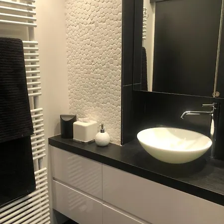 Cosy And Trendy 75m2 With Balcony - Centrally Located - Lippenslaan Apartamento *